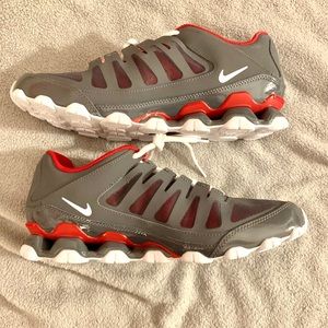 Reax 8 Trainers Nike